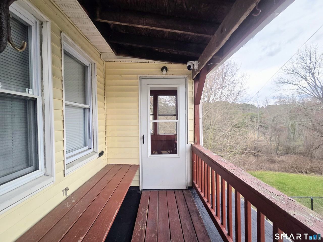 387 Putnam Pike - Photo 3 of 17