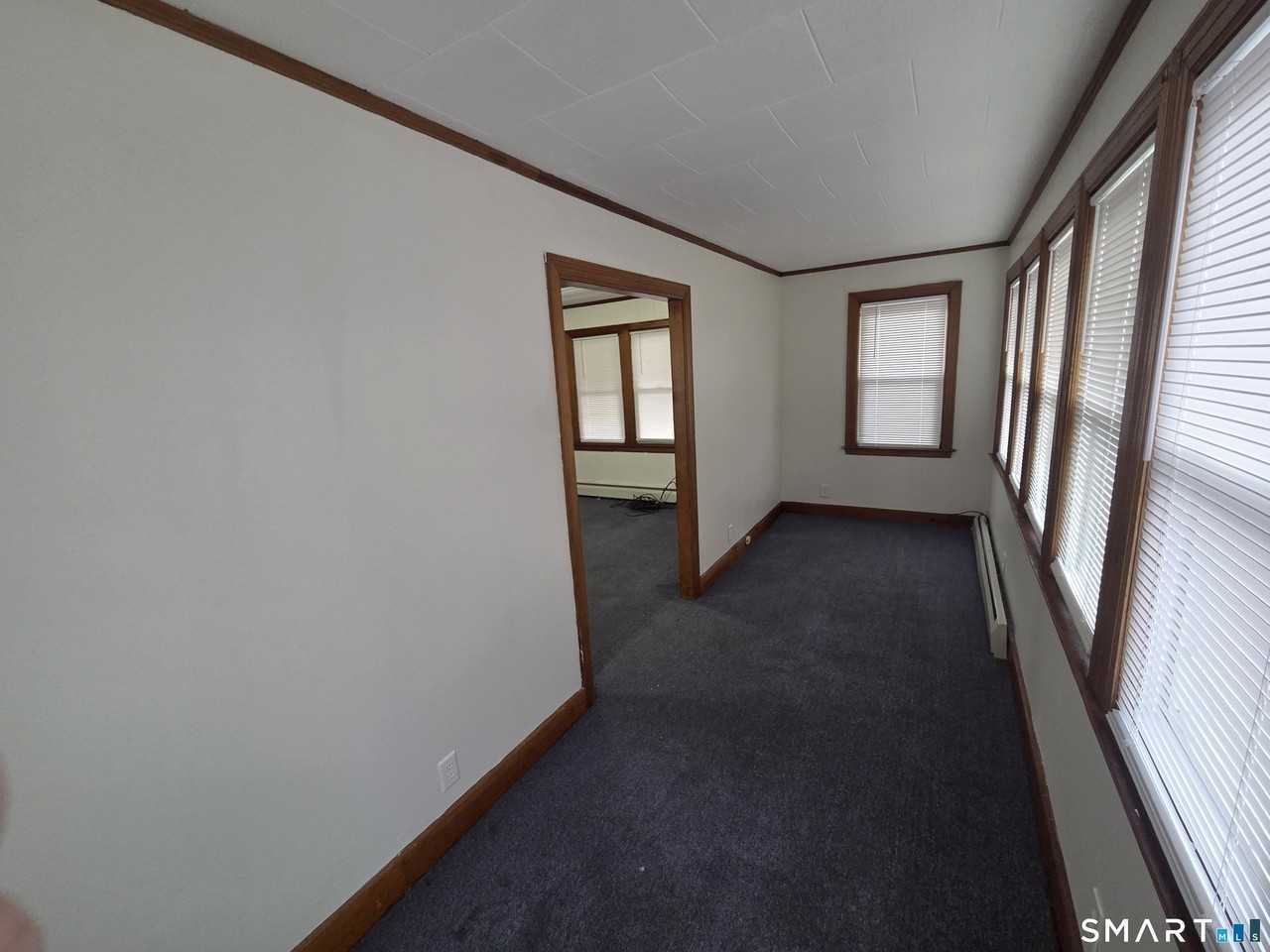 387 Putnam Pike - Photo 5 of 17
