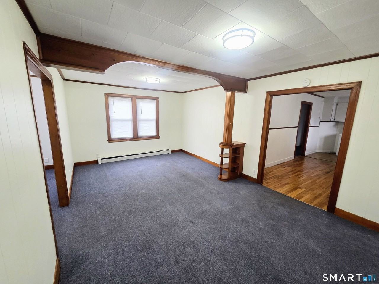 387 Putnam Pike - Photo 7 of 17