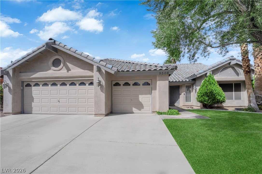 9508 Cape Sable Ln - Photo 2 of 43