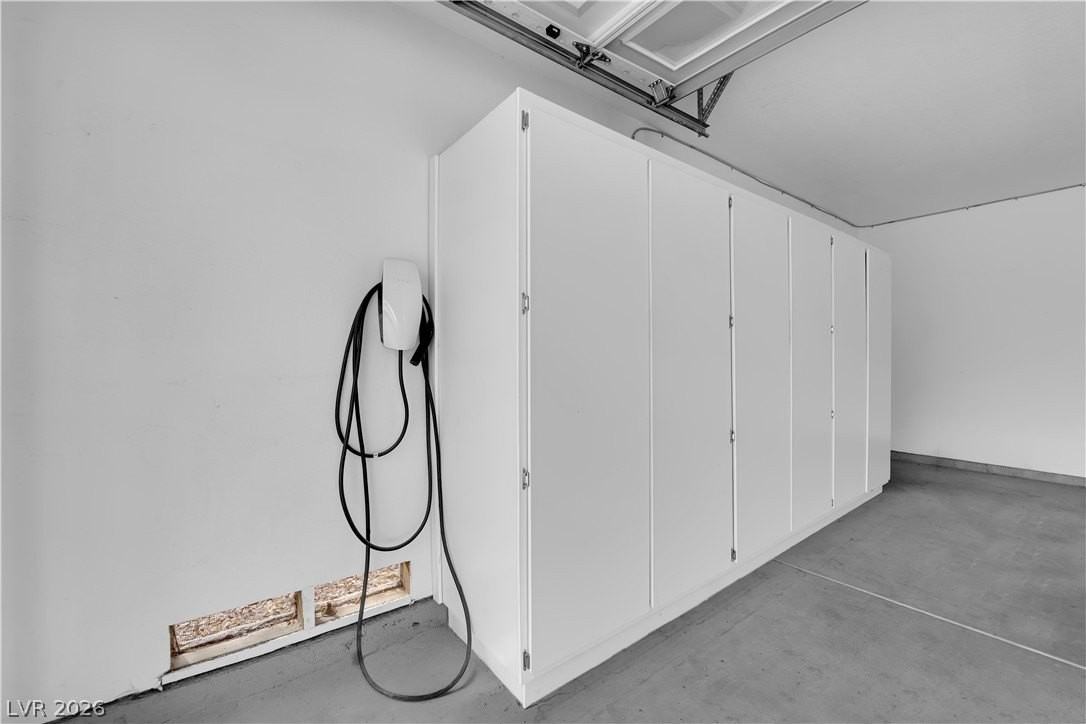 9508 Cape Sable Ln - Photo 3 of 43