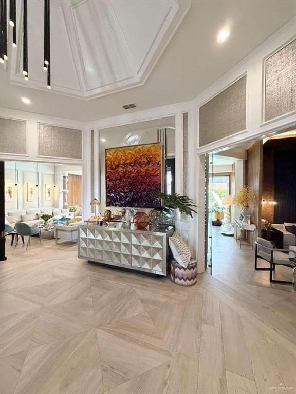 2300 Se Greenbriar Sq - Photo 7 of 11