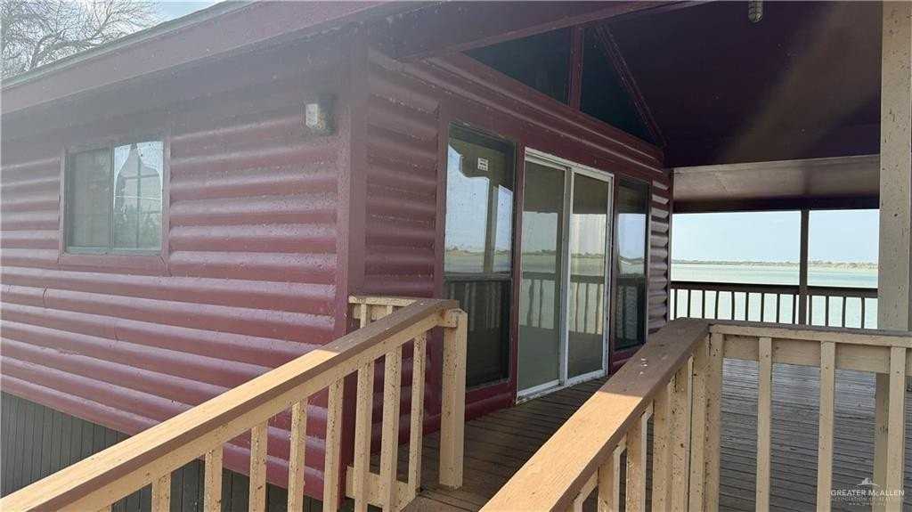 8504 Lago Vista Dr - Photo 2 of 25