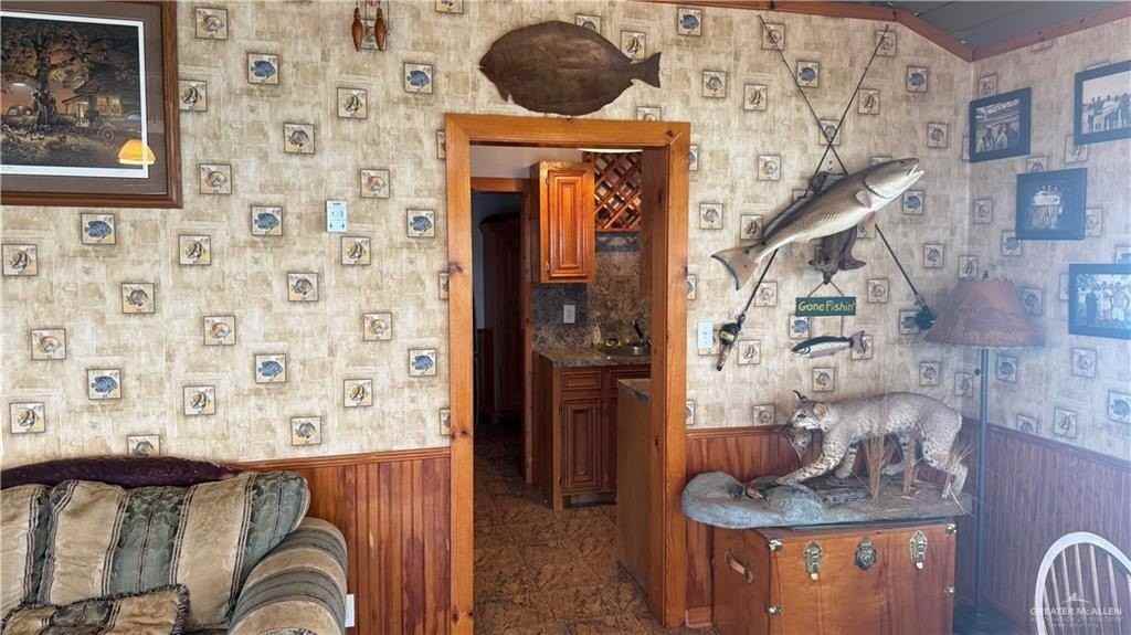 8504 Lago Vista Dr - Photo 5 of 25