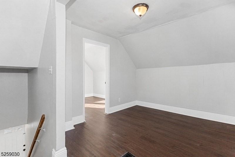 503 12th Ave #505 - Photo 6 of 15