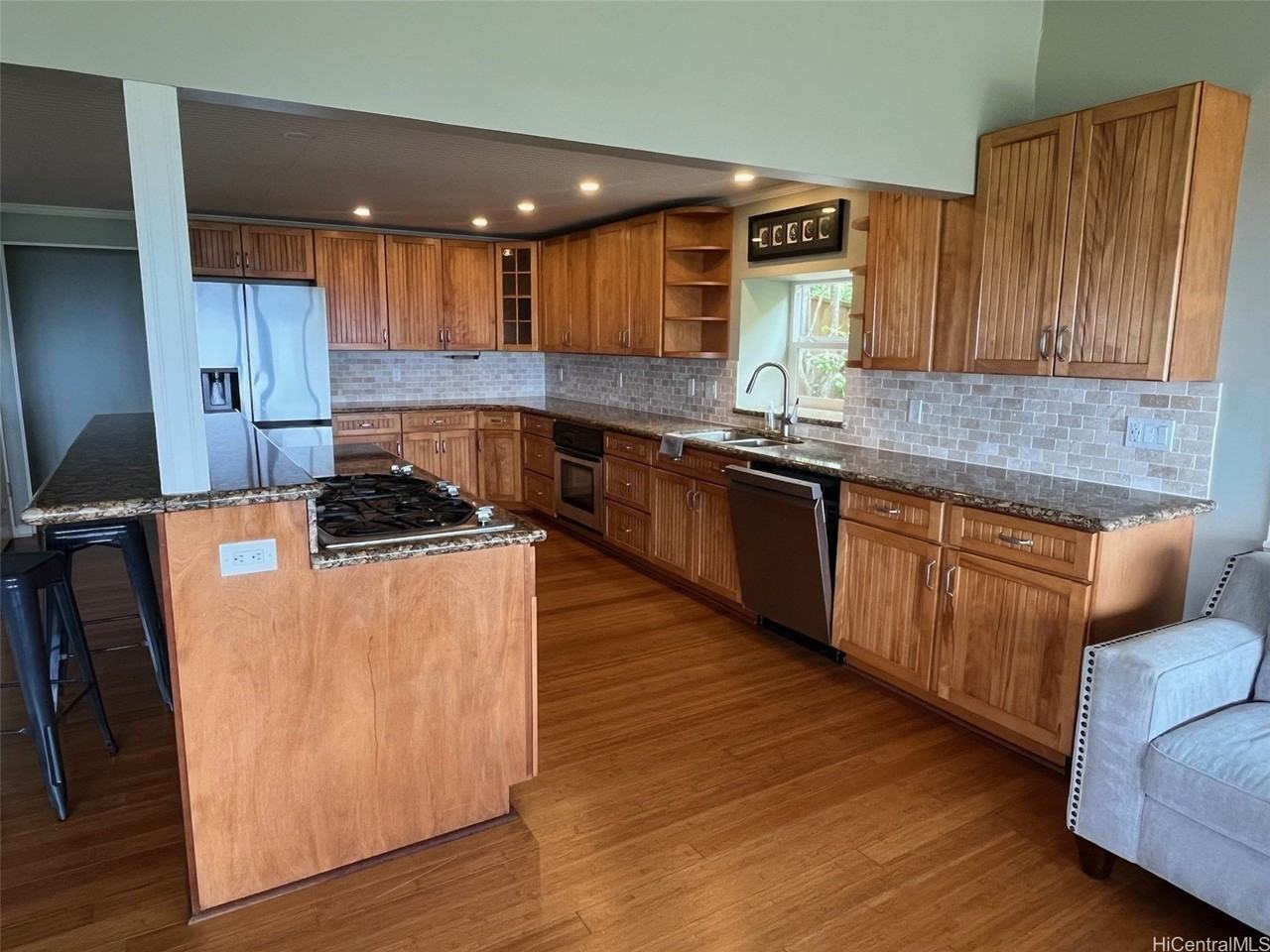 2554 Halekoa Dr - Photo 6 of 25