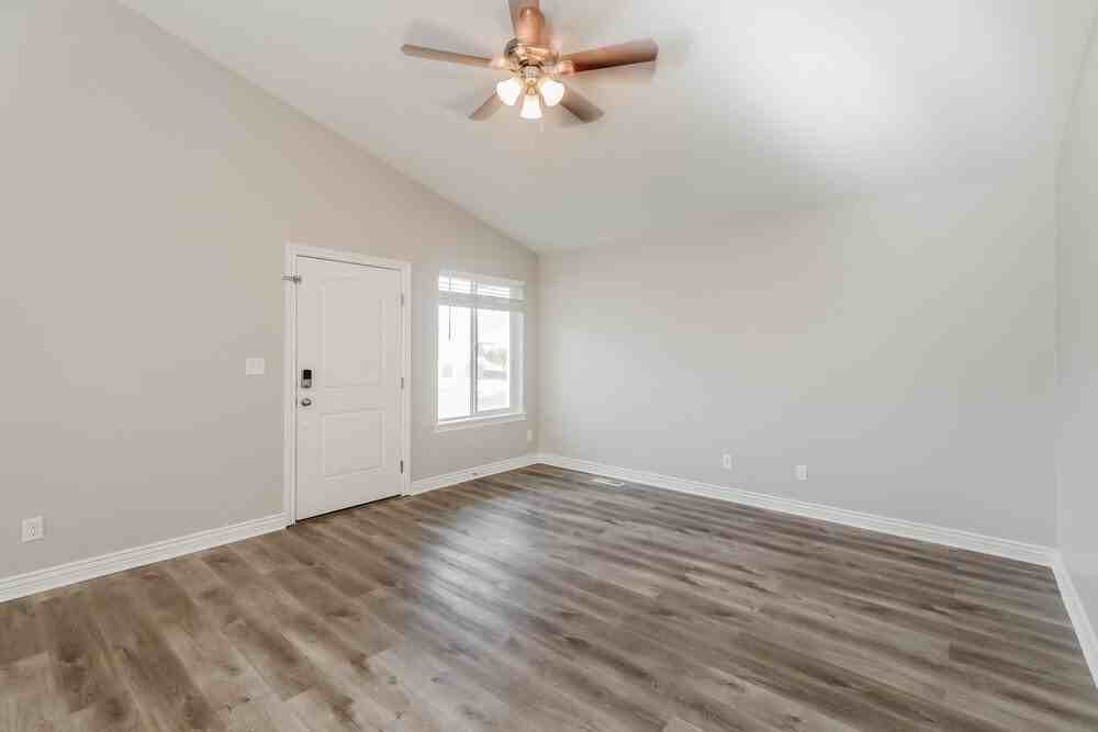 1681 E Tumwater Ln - Photo 5 of 17