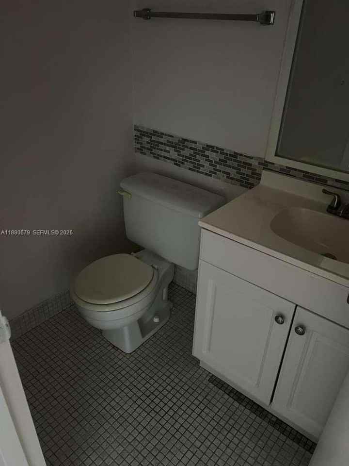 82 Fanshaw B #82 - Photo 3 of 7