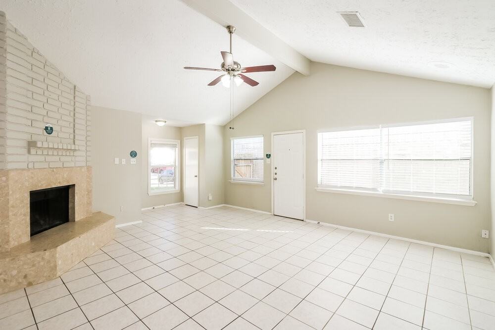 7105 Haven Creek Dr - Photo 4 of 16