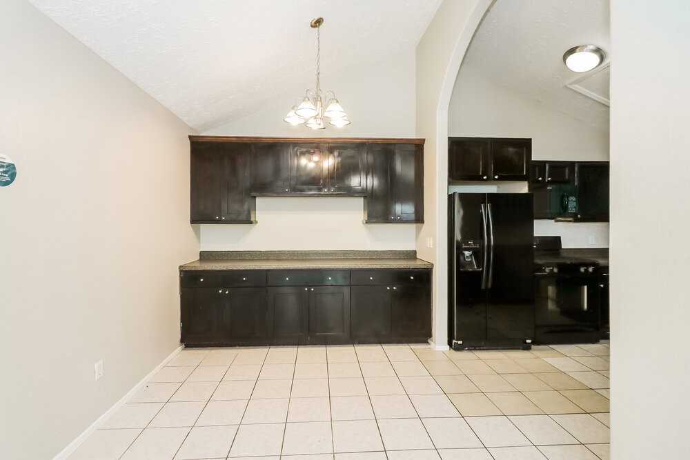 7105 Haven Creek Dr - Photo 6 of 16