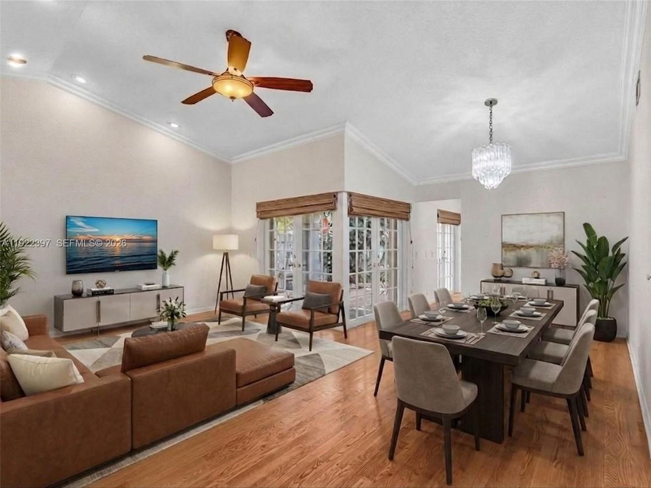 1361 Cottonwood Cir - Photo 5 of 42