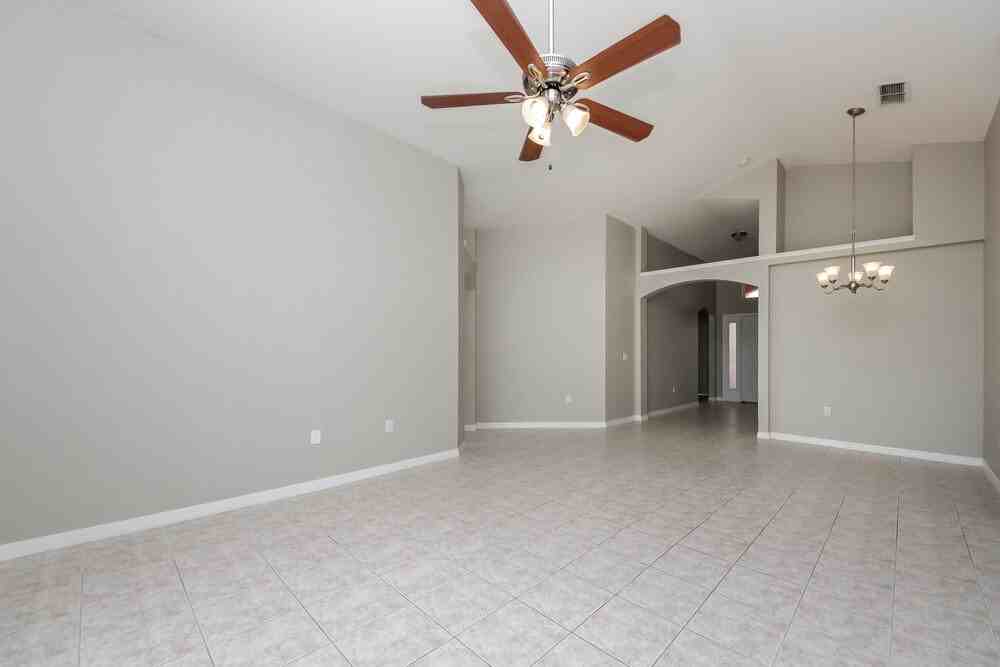 4616 Falcon Ave - Photo 3 of 15