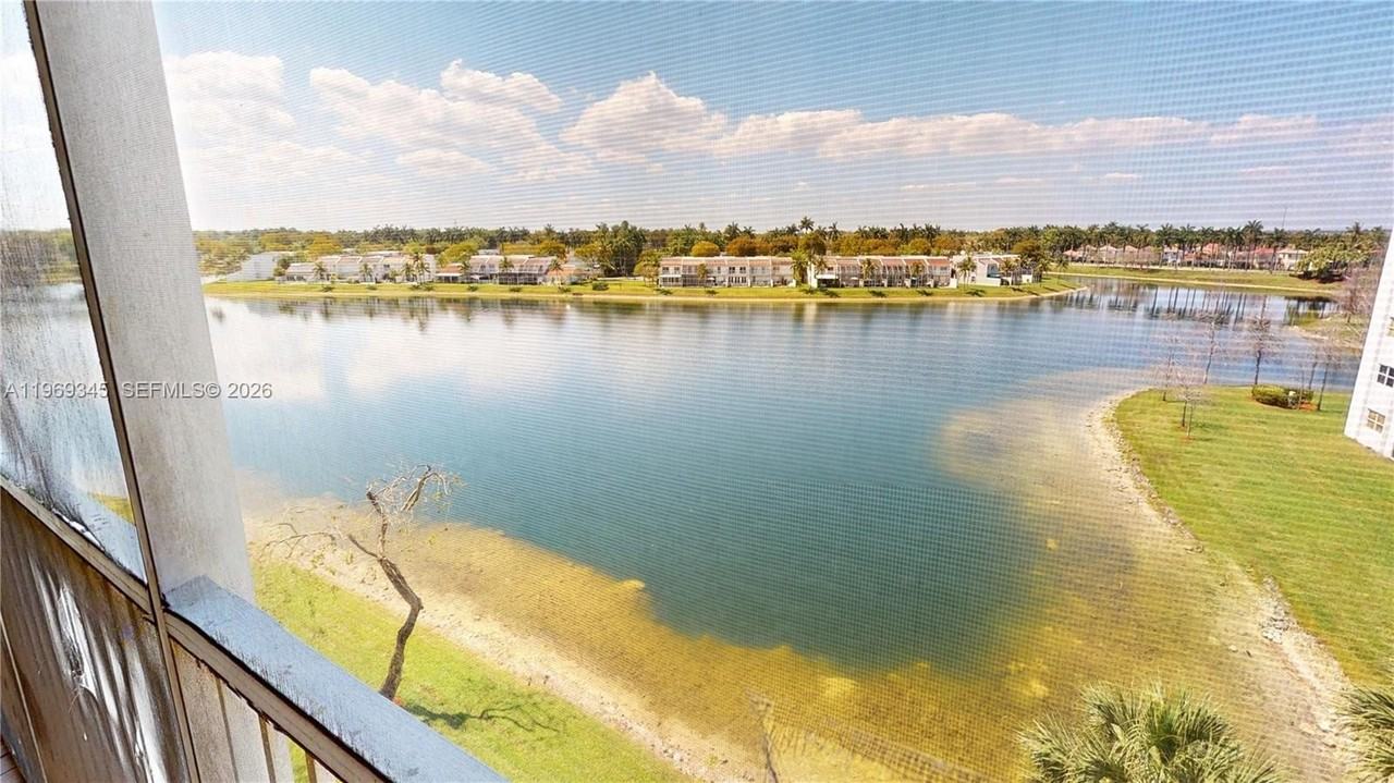 10730 Nw 66th St #512