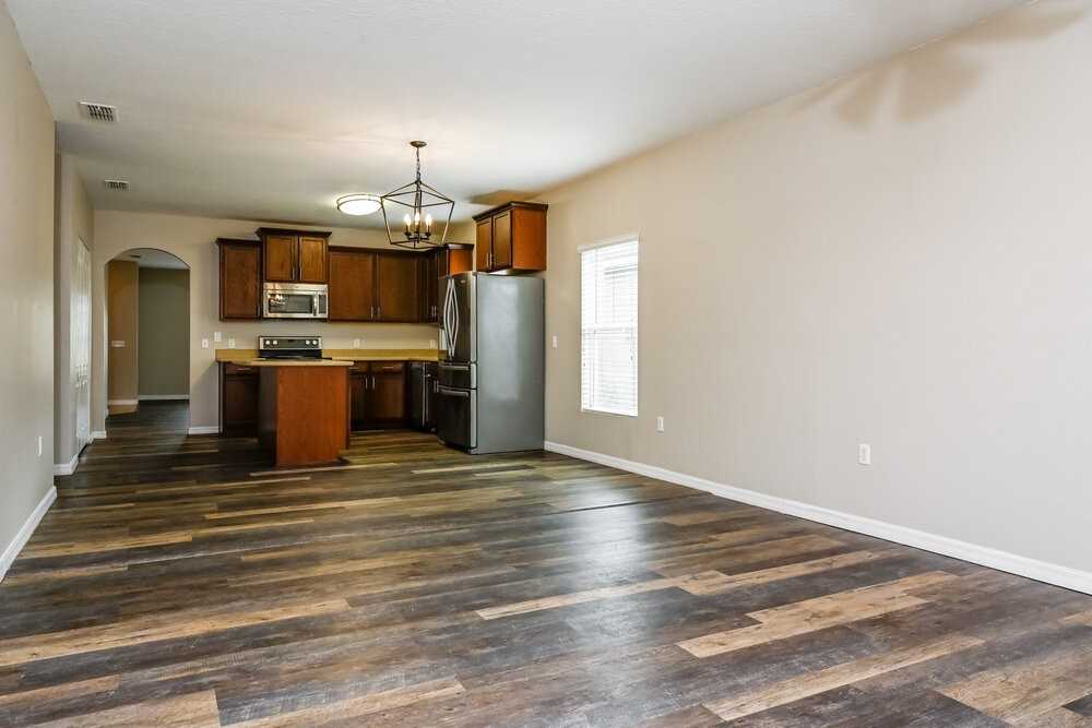 6881 Glenbrook Dr - Photo 5 of 16