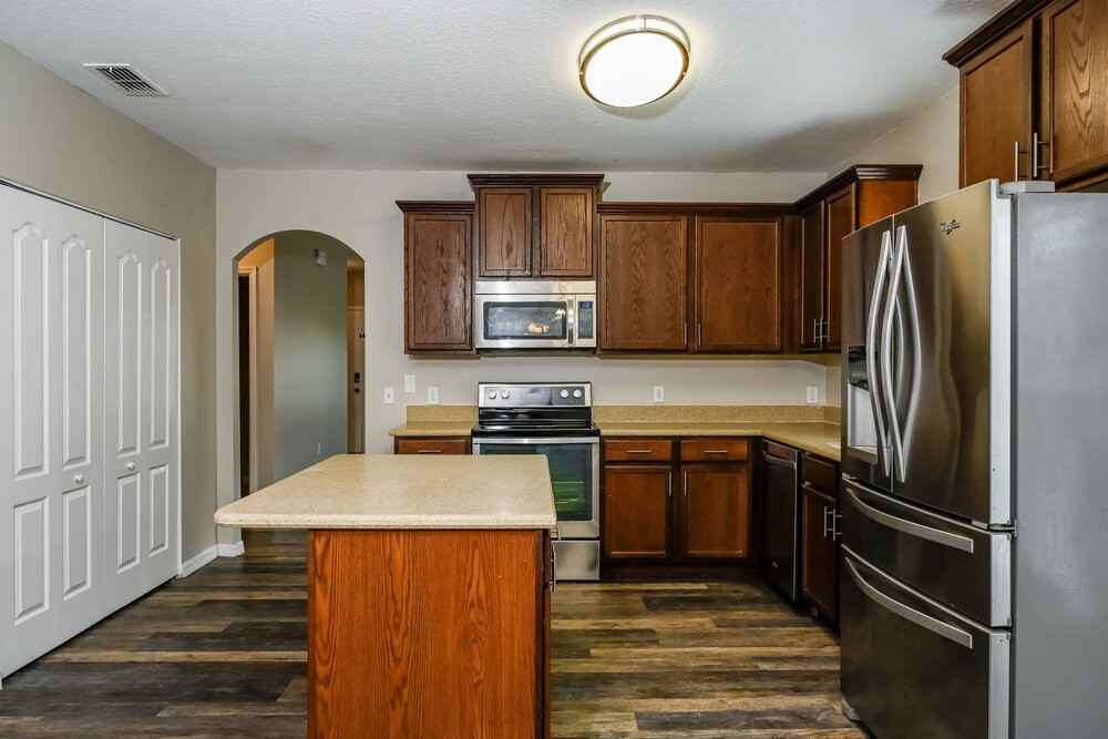 6881 Glenbrook Dr - Photo 7 of 16