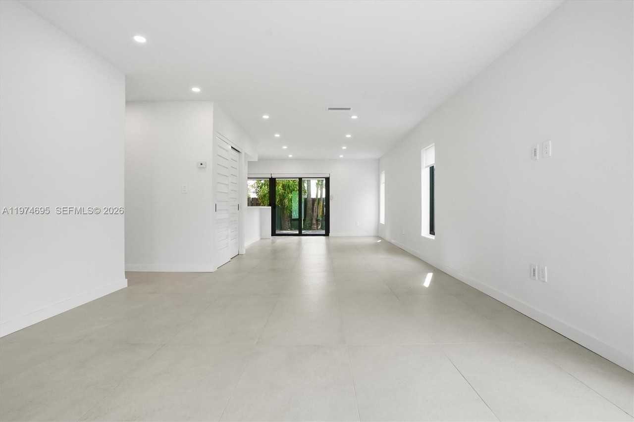 11959 Sw 122nd Ct #11959 - Photo 6 of 39