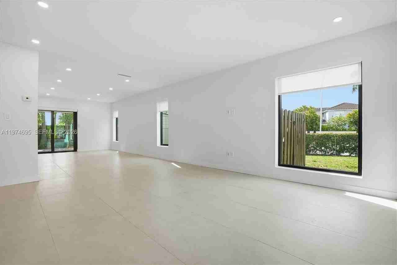 11959 Sw 122nd Ct #11959 - Photo 7 of 39