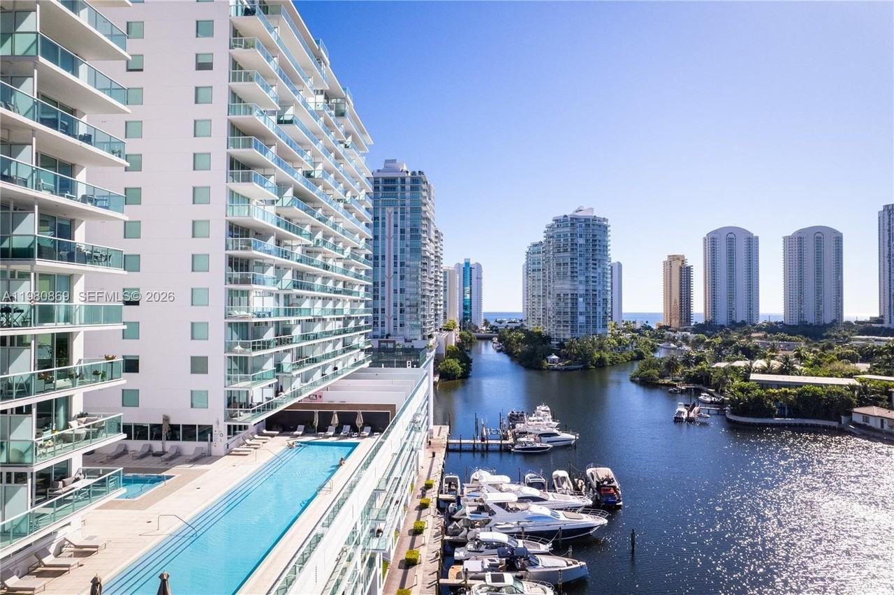 400 Sunny Isles Blvd #2019 - Photo 4 of 50