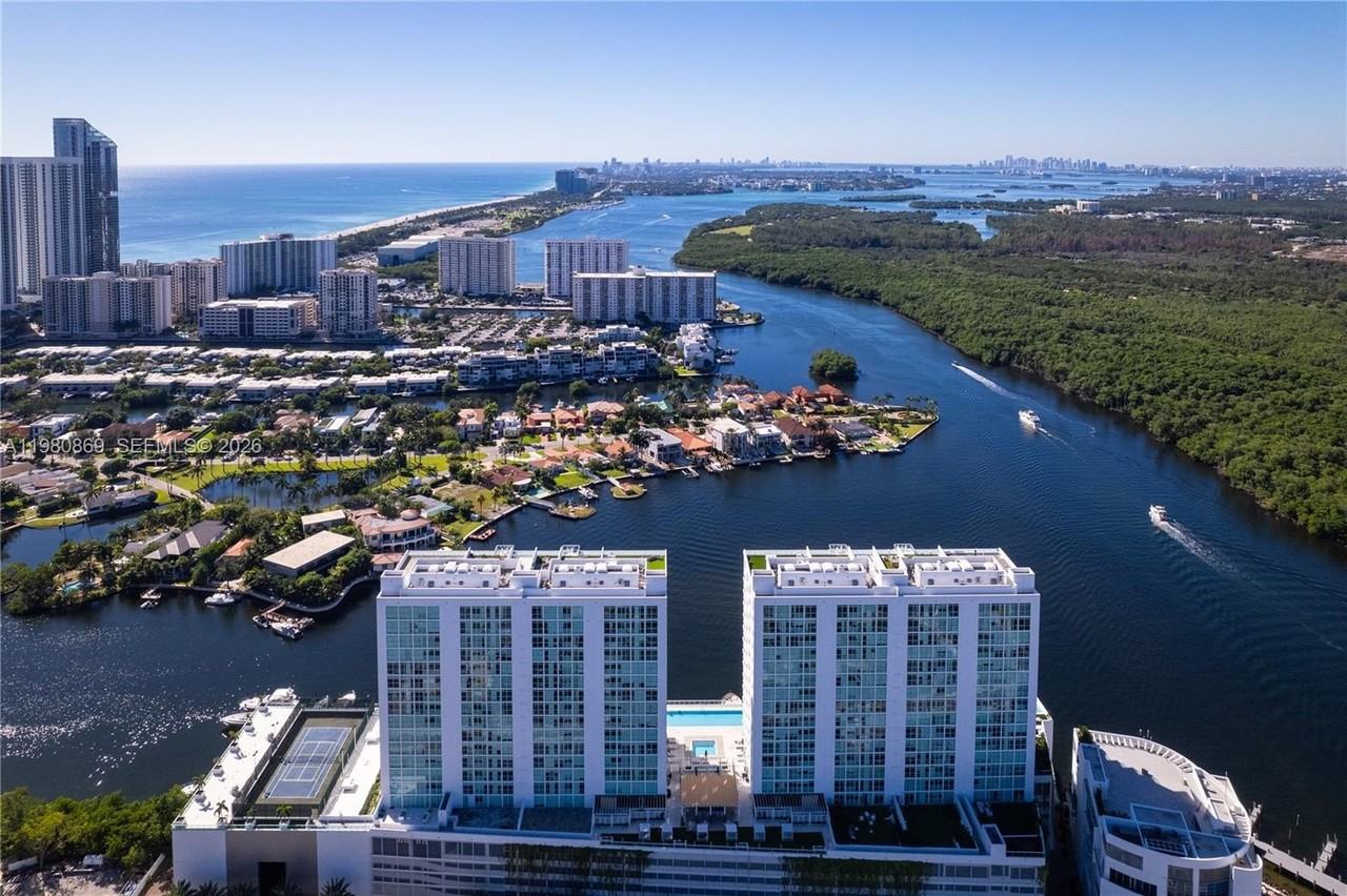 400 Sunny Isles Blvd #2019 - Photo 7 of 50