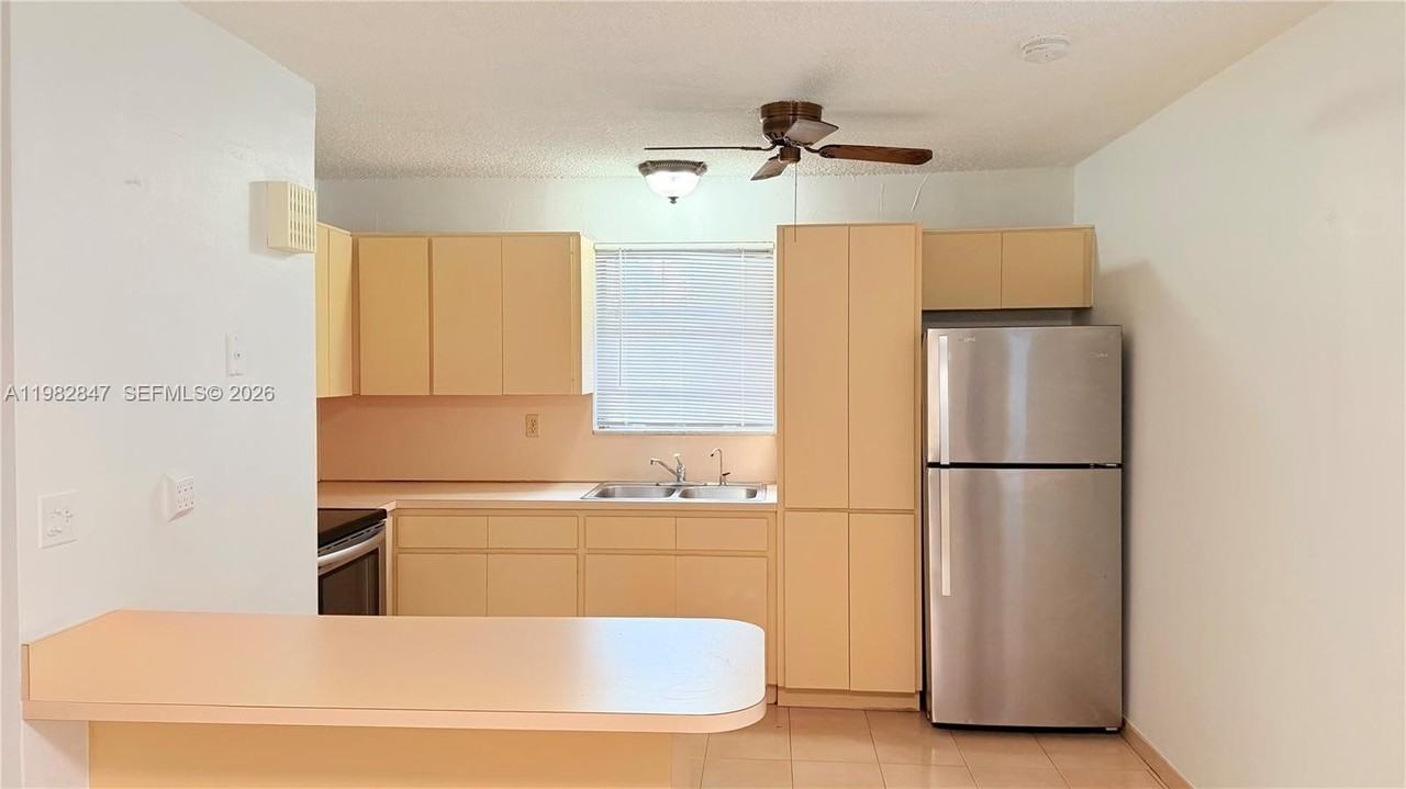 3165 W 2nd Ave #3165 - Photo 3 of 10