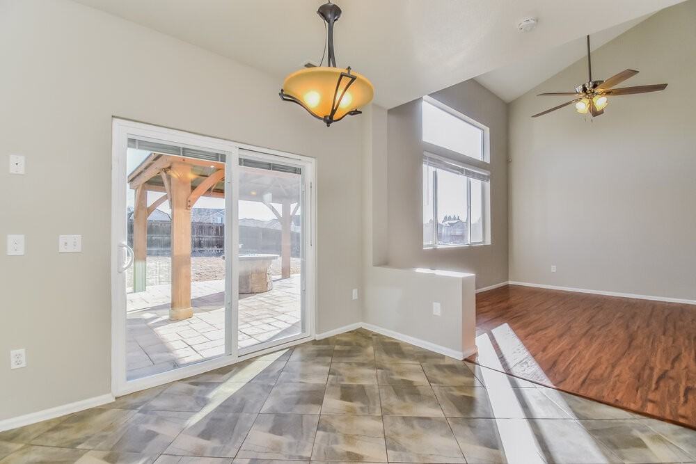 5292 Mountain Air Cir - Photo 4 of 15