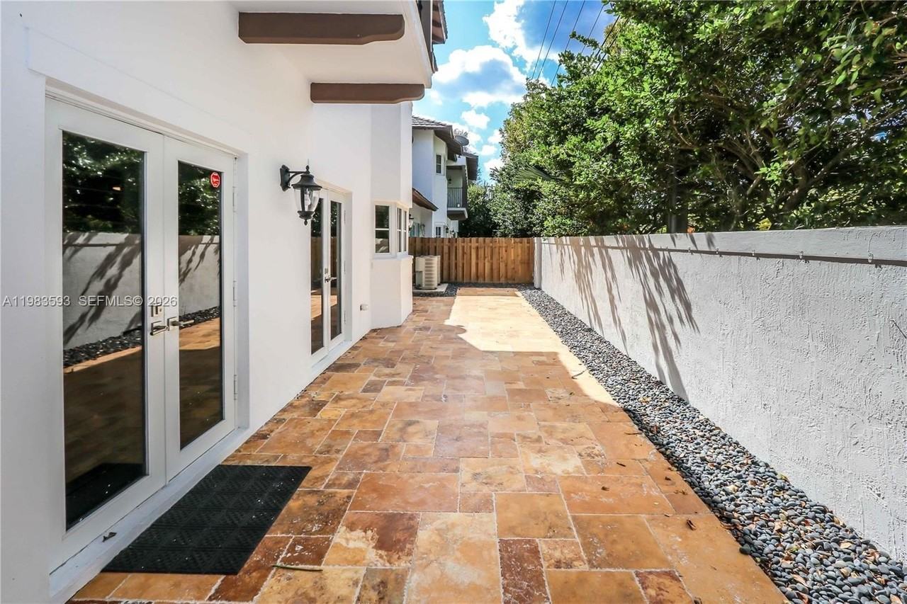 11064 Sw 79th Path #0 - Photo 5 of 33