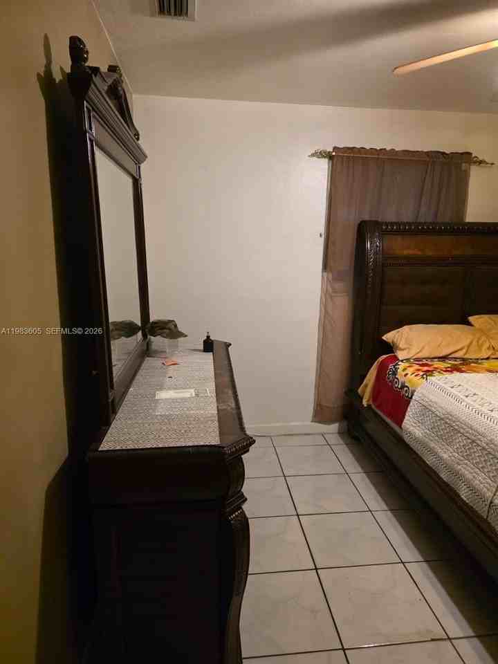 620 Nw 199th St #0 - Photo 7 of 17