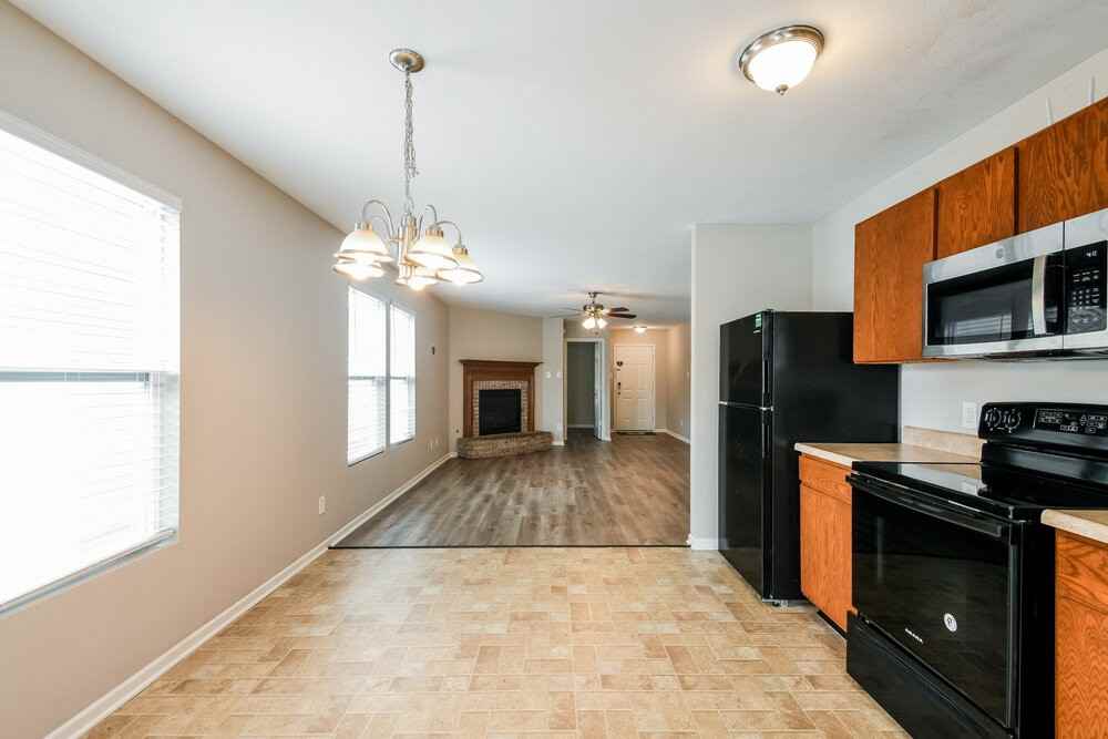 8039 Bach Dr - Photo 6 of 16