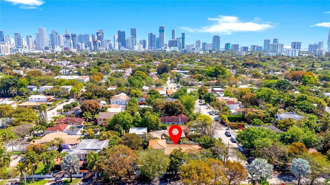 1345 Sw 14th Ave - Photo 4 of 43