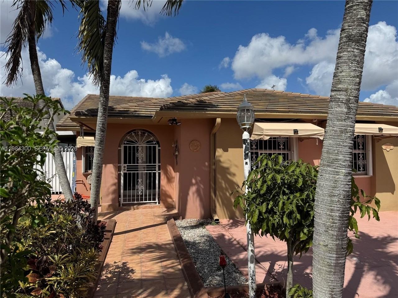 14325 Sw 11th Ter - Photo 2 of 21