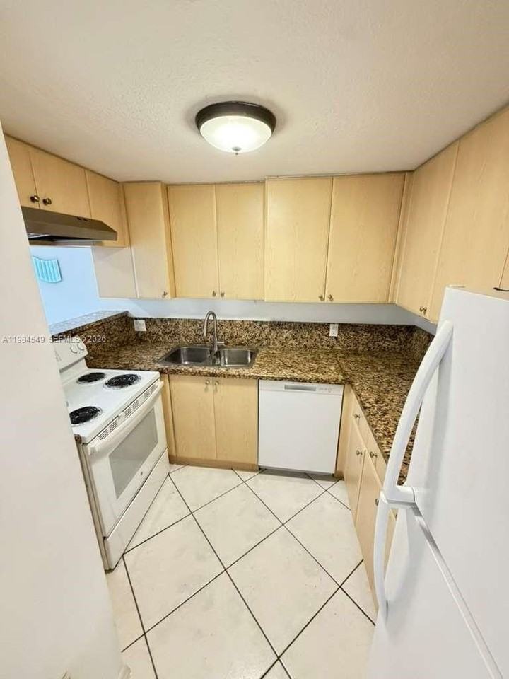 12645 Sw 91st St #206 - Photo 6 of 16