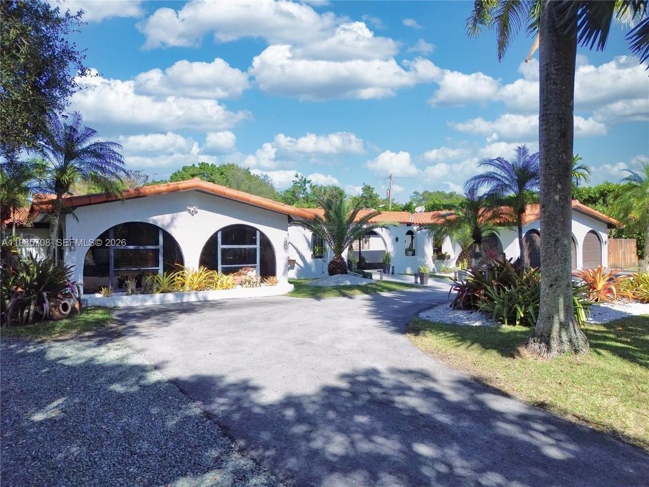 7925 Sw 124th St - Photo 2 of 50