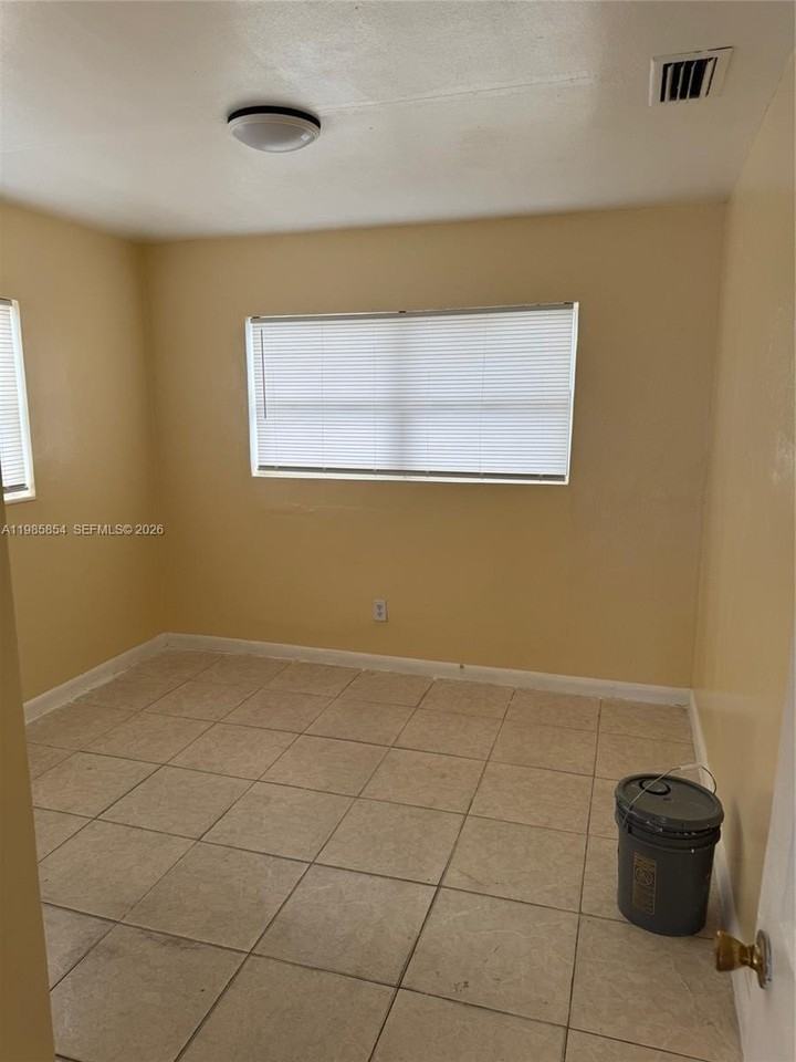 571 Nw 113th St #571 - Photo 6 of 10