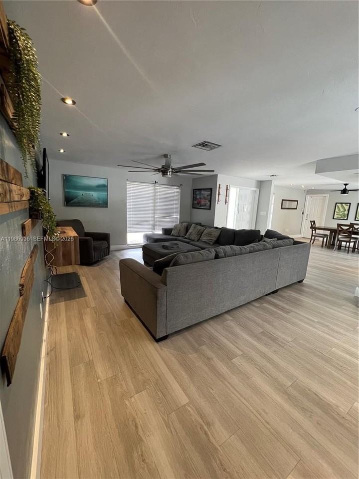 7328 Pebble Beach Rd - Photo 5 of 32