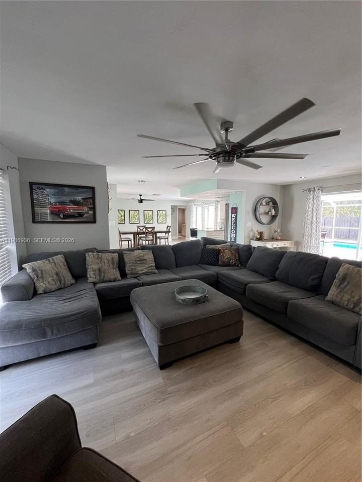 7328 Pebble Beach Rd - Photo 6 of 32
