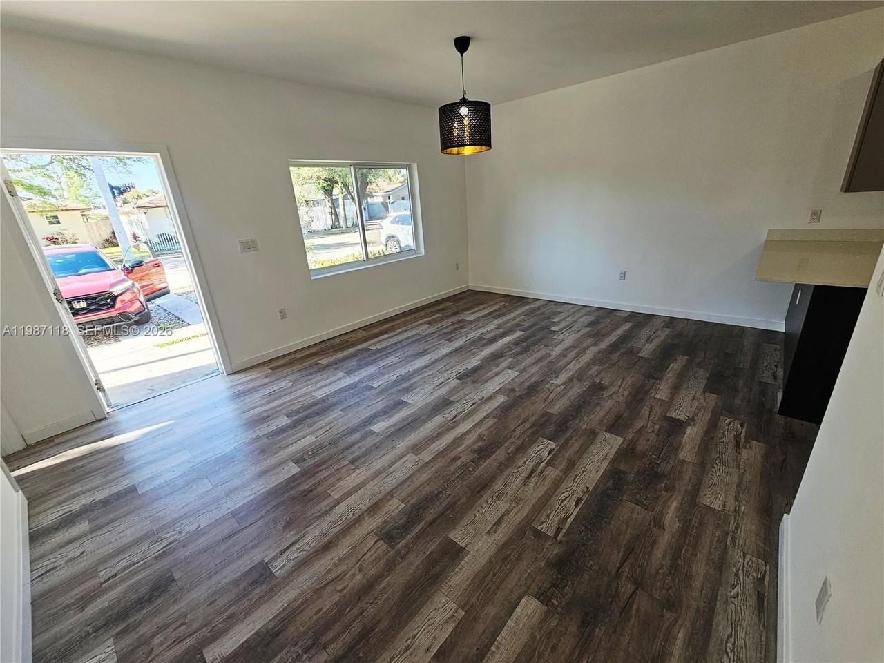 127 Ne 184th Ter #127 - Photo 4 of 40