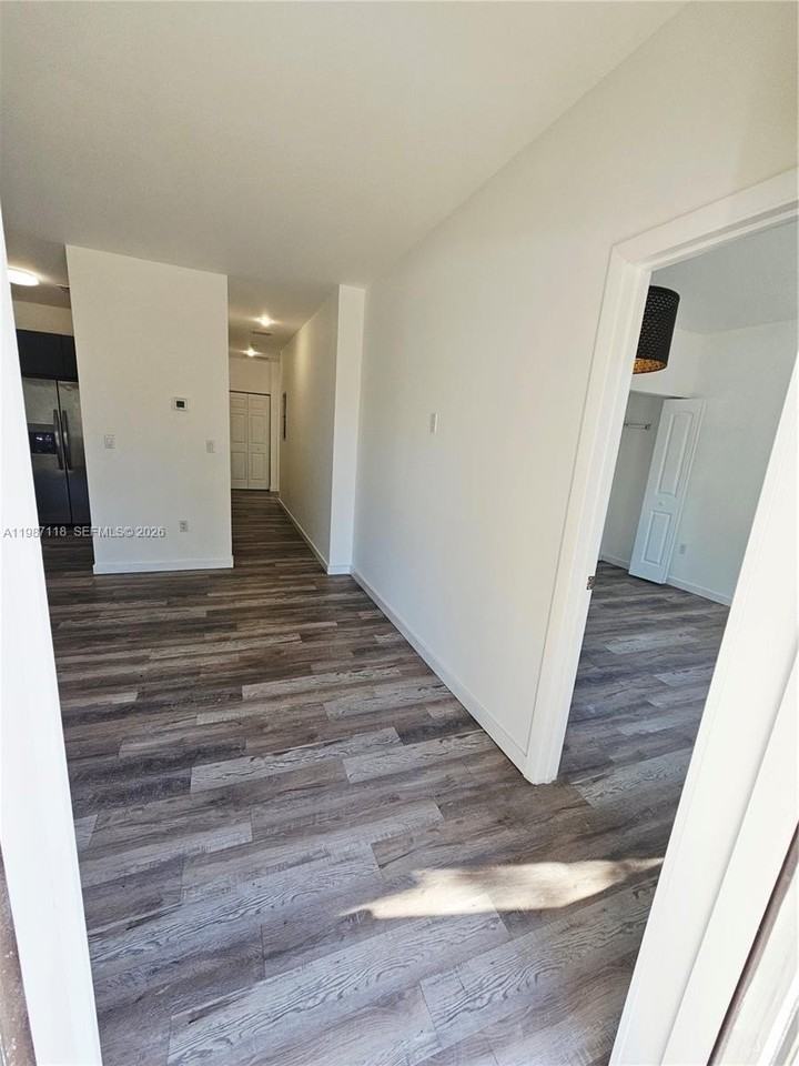 127 Ne 184th Ter #127 - Photo 5 of 40