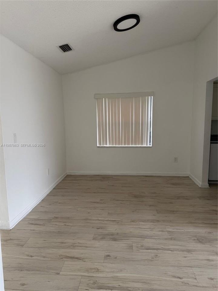 1419 Yellowthroat St - Photo 4 of 26