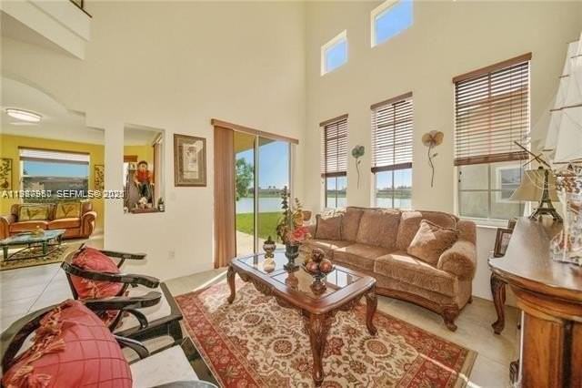 5271 Sw 141st Ter - Photo 5 of 28