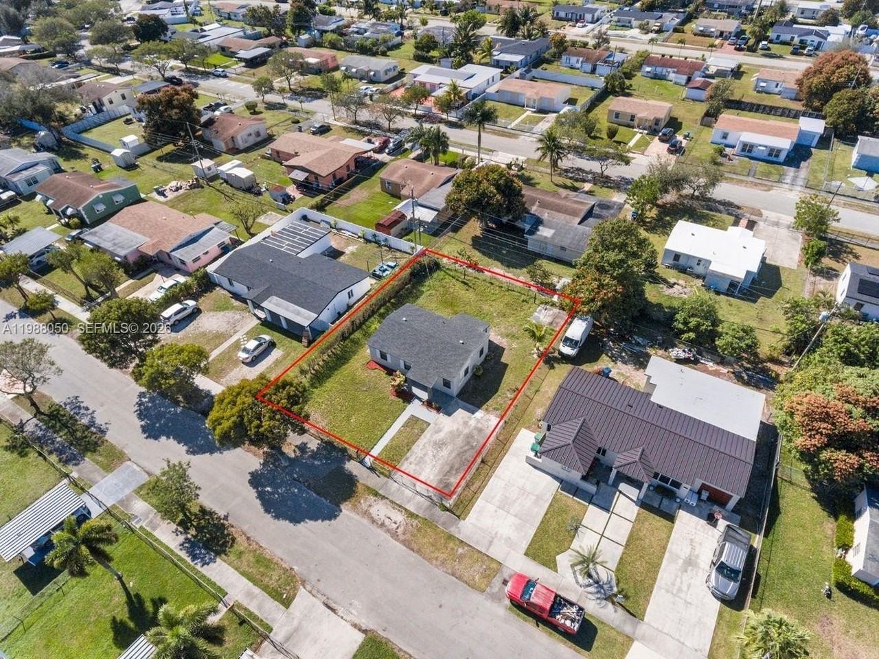 15900 Nw 18th Ave - Photo 5 of 40