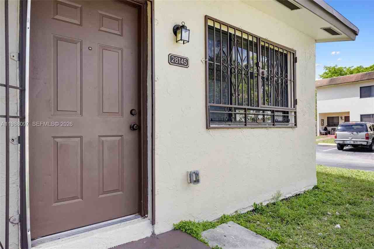 28145 Sw 142nd Ct #0 - Photo 3 of 25