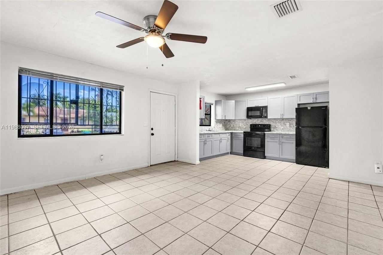 28145 Sw 142nd Ct #0 - Photo 4 of 25