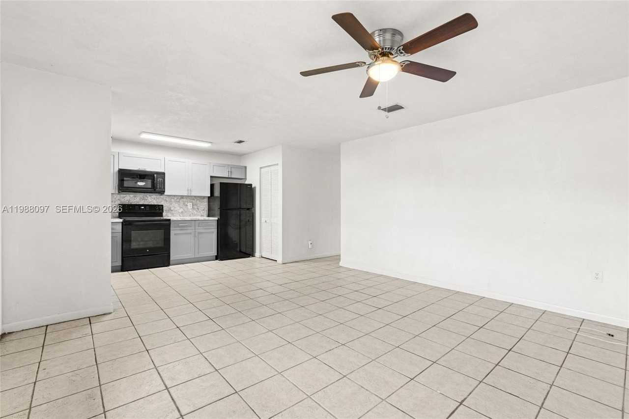 28145 Sw 142nd Ct #0 - Photo 5 of 25