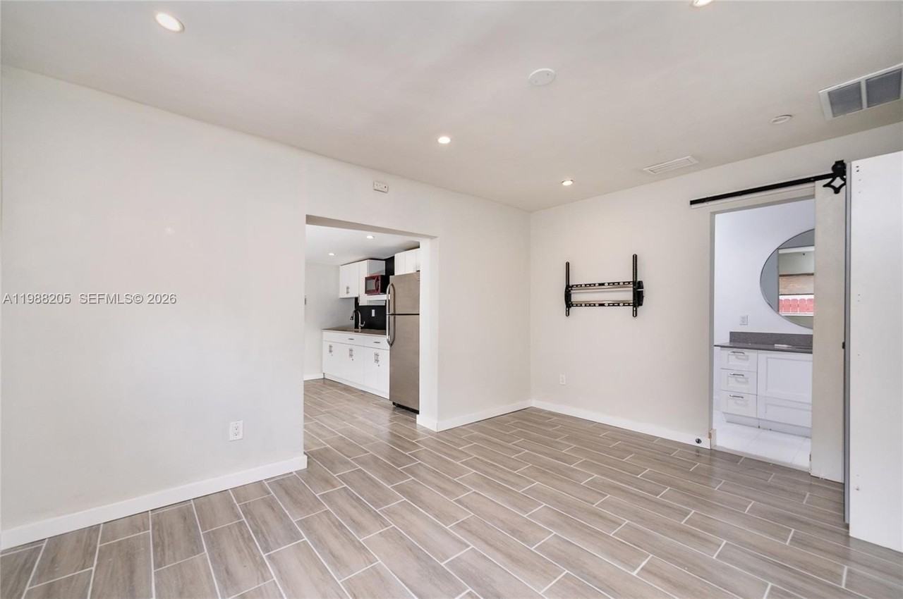 10954 Sw 157th Ter #1 - Photo 4 of 13