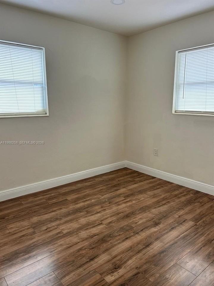 3310 Nw 171st St - Photo 7 of 11