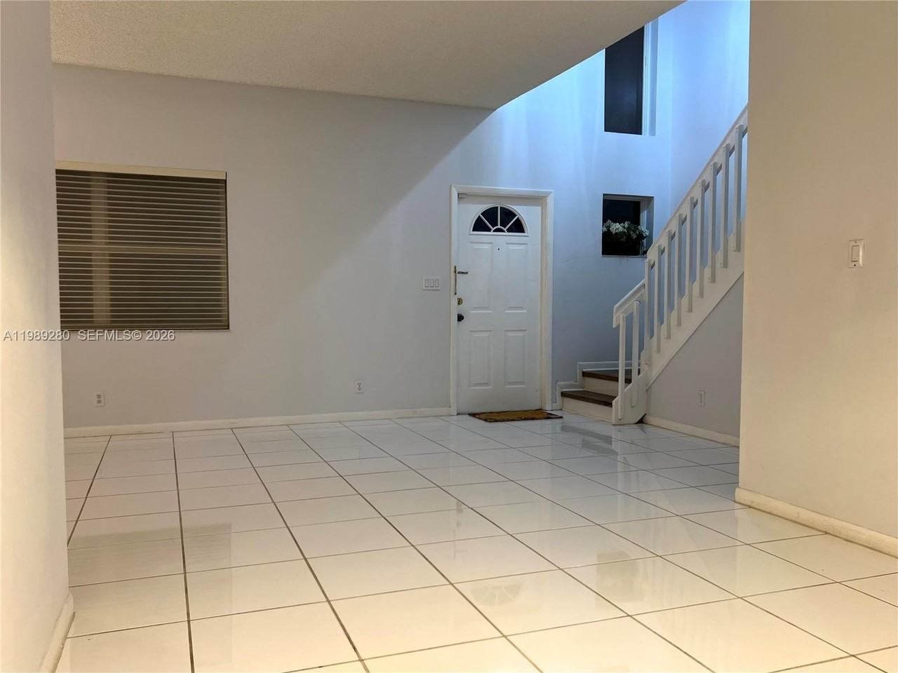 543 Racquet Club Rd #33 - Photo 3 of 28