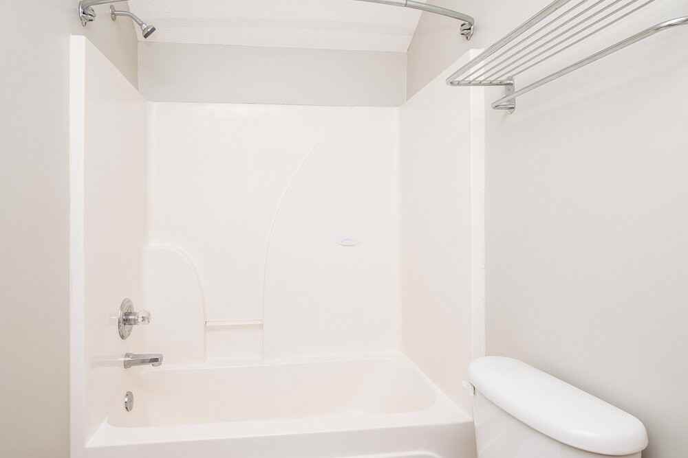 3320 Leslie Ln - Photo 6 of 14