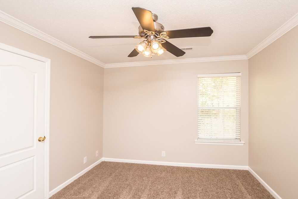 3320 Leslie Ln - Photo 7 of 14