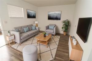 featured image of 951 Sw 7th St #2