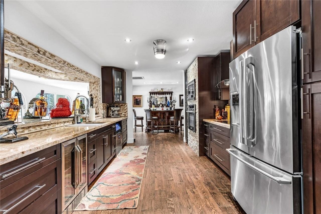 18851 Sw 218th St - Photo 7 of 27